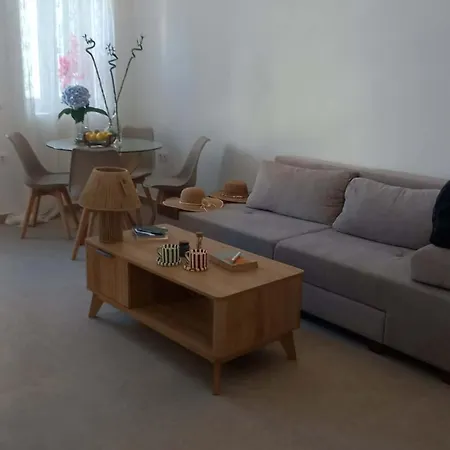 Elia's Islandhomes A Apartment